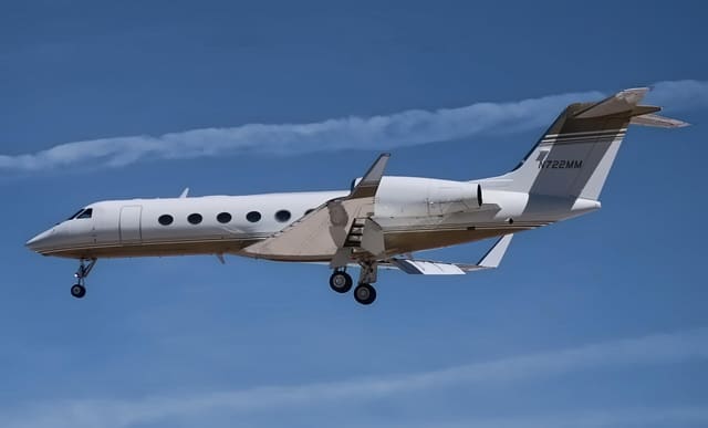 N722MM - Business jet