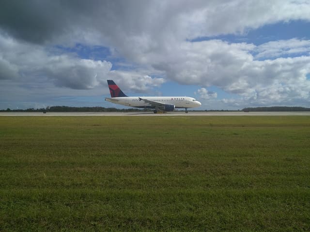 N357NB - Twin-engine aircraft