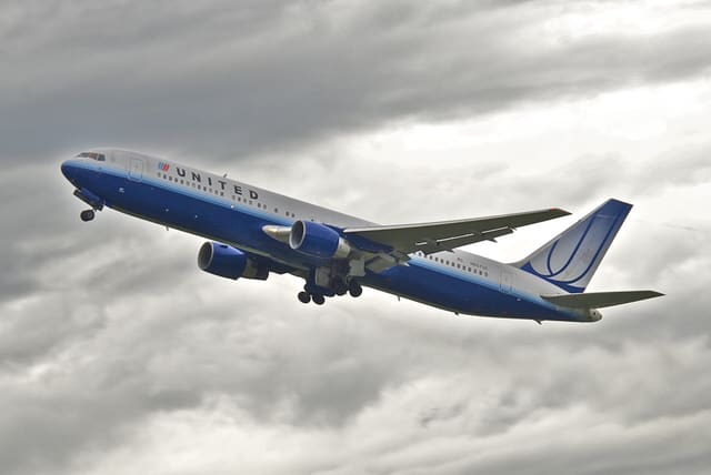 N657UA - Boeing