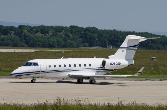 N280GD - Business jet