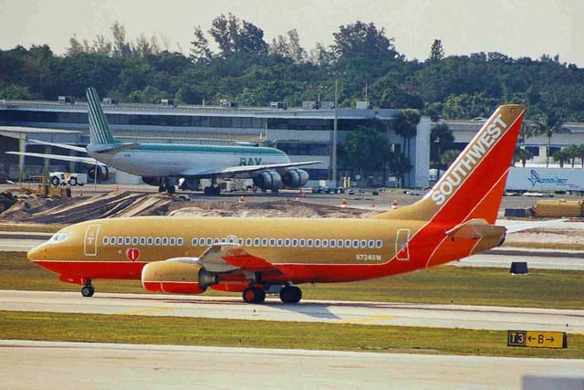 N724SW - Boeing