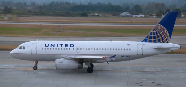 N822UA - Airbus