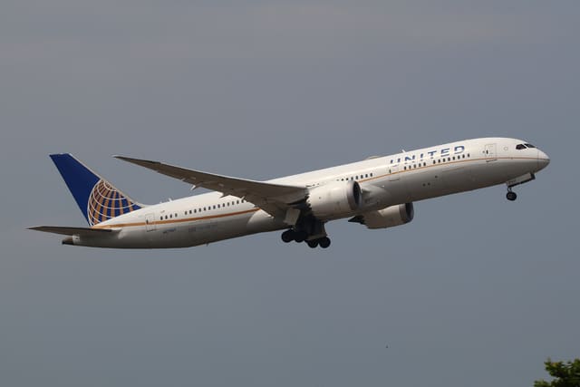 N27957 - Boeing