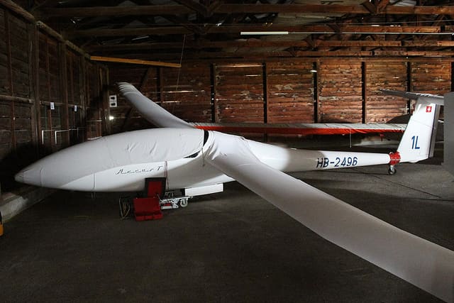HB-2496 - Glider