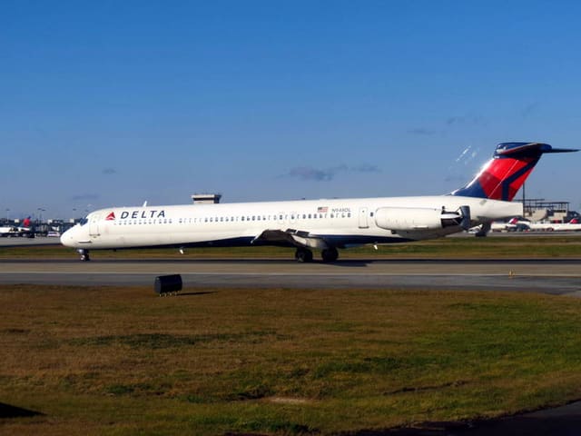 N948DL - Douglas