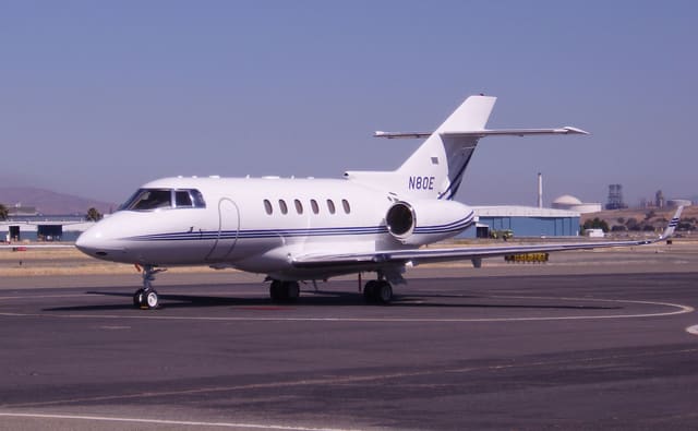 N80E - Business jet