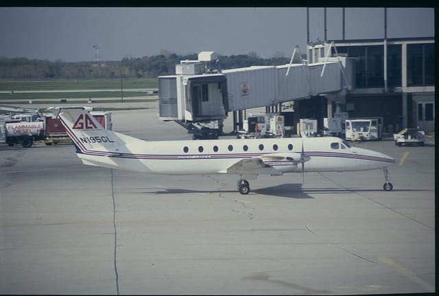 N195GL - Beech