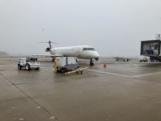 N341PQ - Bombardier
