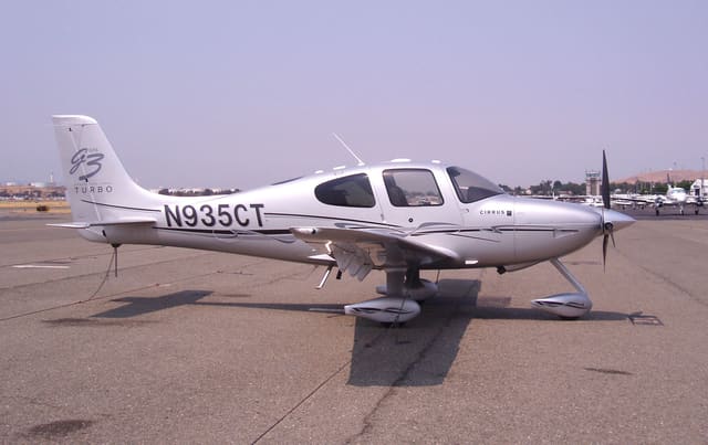 N935CT - Cirrus