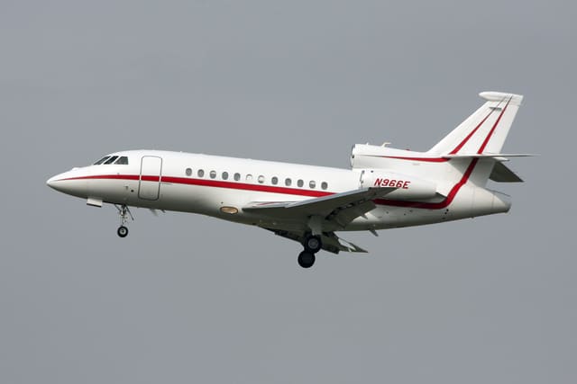 N966E - Business jet