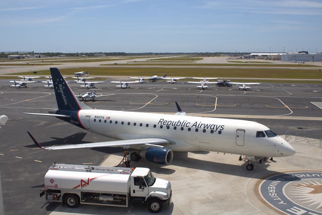 N401YX - Embraer
