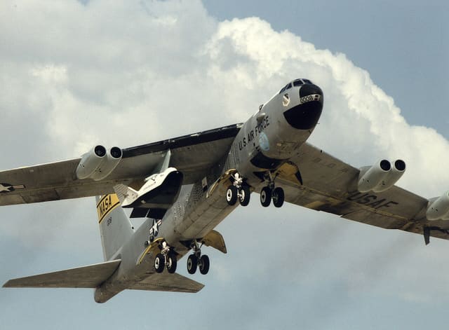  - Twin-engine aircraft