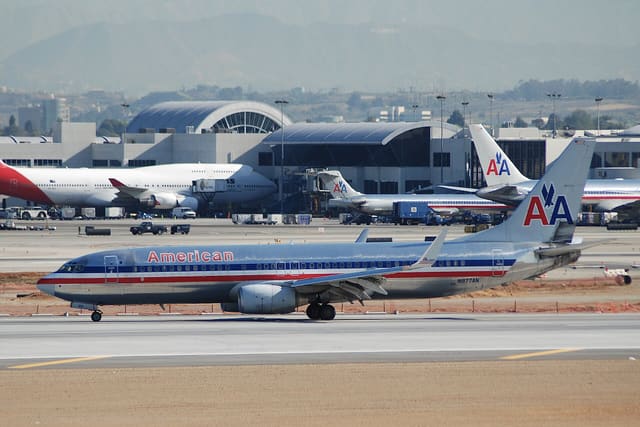 N977AN - Twin-engine aircraft