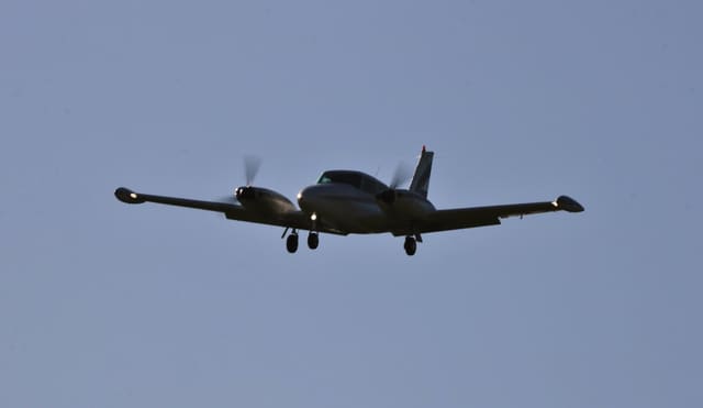 N4297A - Twin-engine aircraft