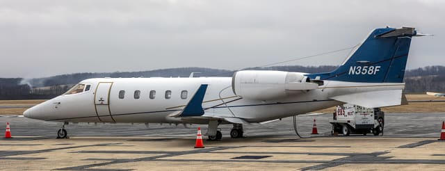 N358F - Business jet