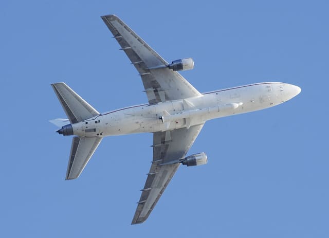  - Twin-engine aircraft