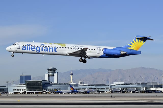 N884GA - Twin-engine aircraft