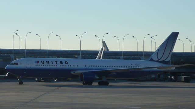 N652UA - Boeing
