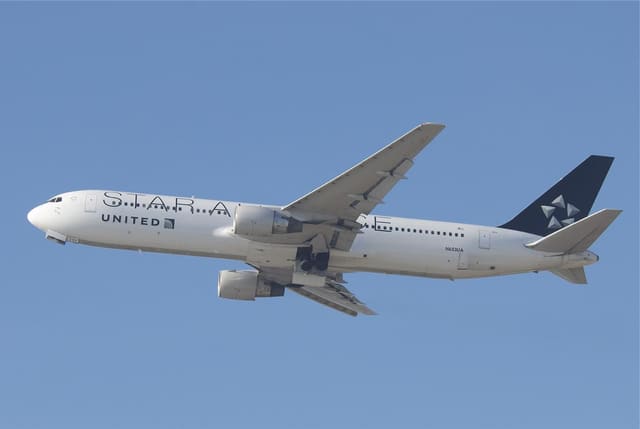 N653UA - Boeing