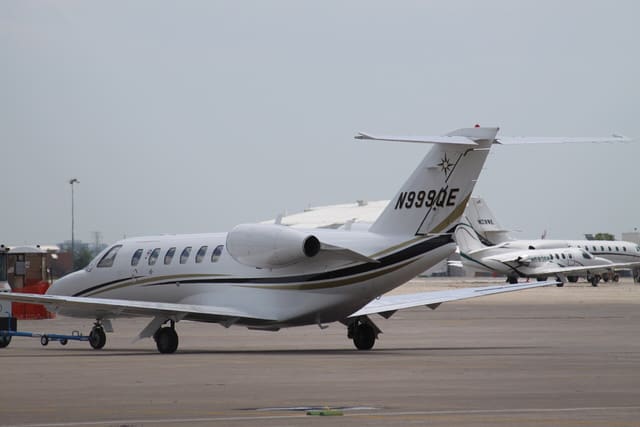 N999QE - Business jet