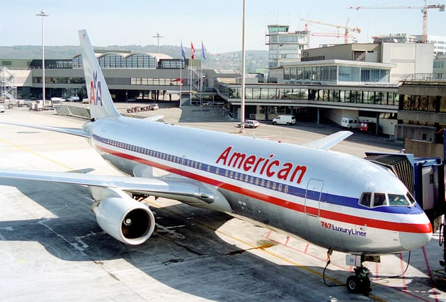 N321AA - Boeing
