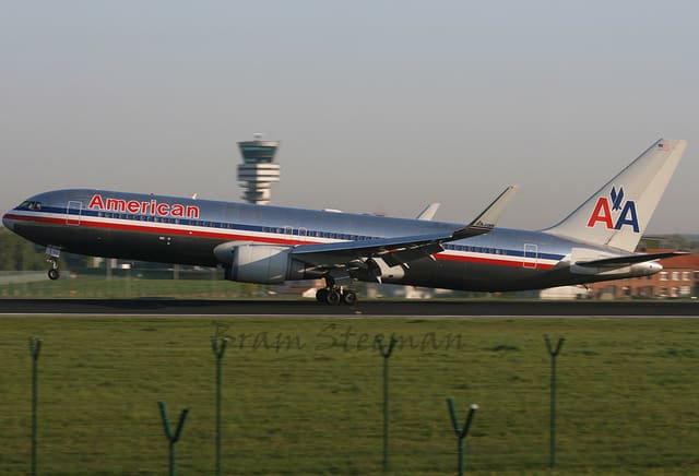 N362AA - Boeing