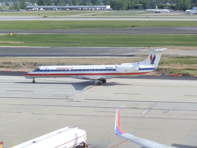N823AE - Aircraft