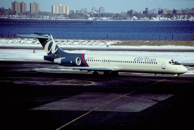 N934AT - Aircraft