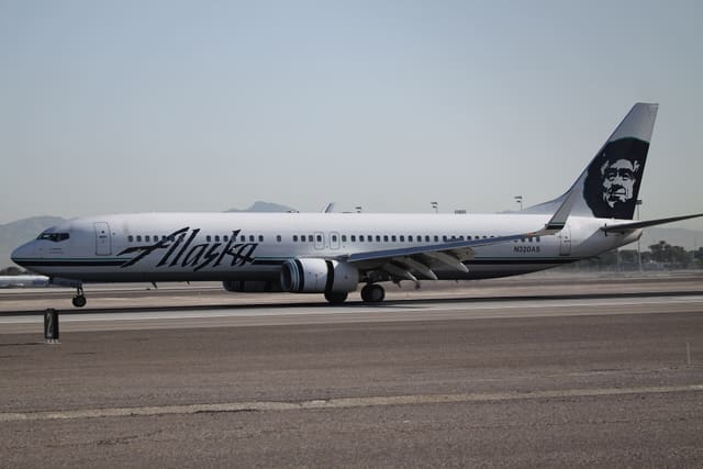 N320AS - Boeing