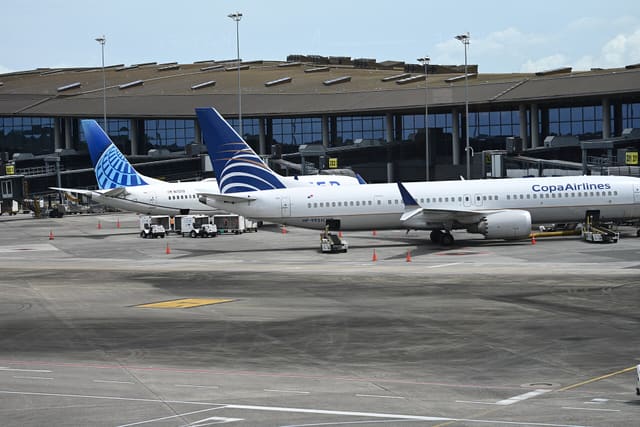 N17272 - Aircraft