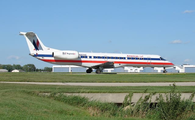 N683AE - Embraer
