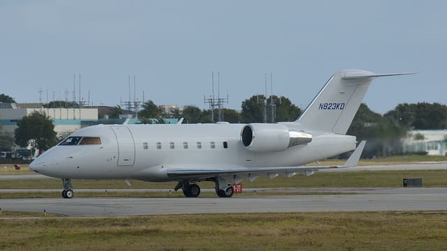 N823KD - Bombardier