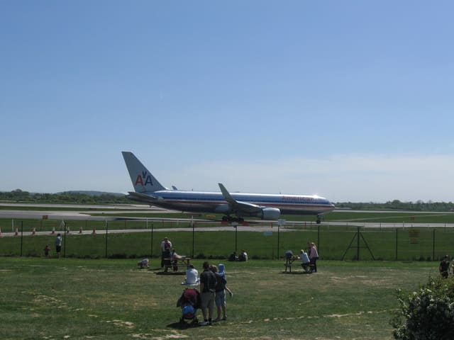 N345AN - Twin-engine aircraft