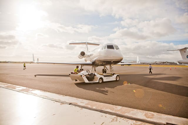N227LA - Business jet