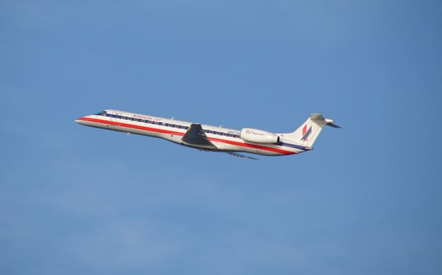 N667GB - Embraer