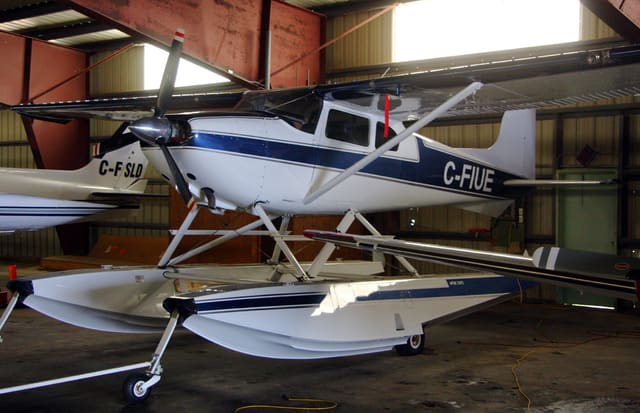 C-FIUE - Single-engine aircraft