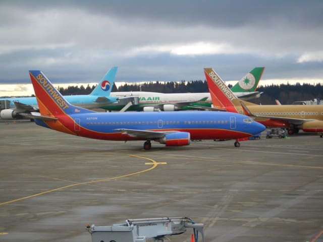 N371SW - Twin-engine aircraft