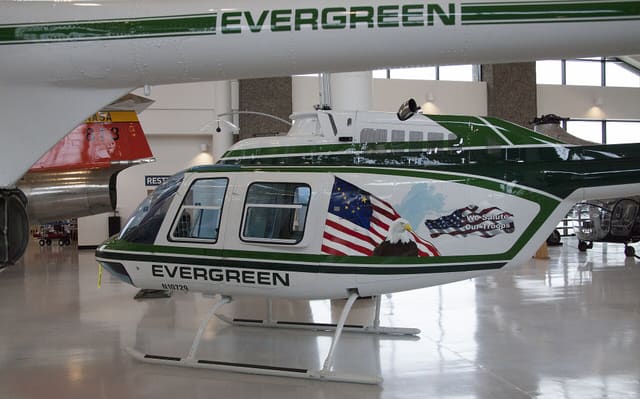 N10729 - Helicopter