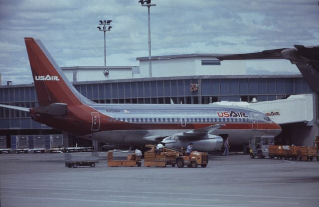 N315AU - Twin-engine aircraft