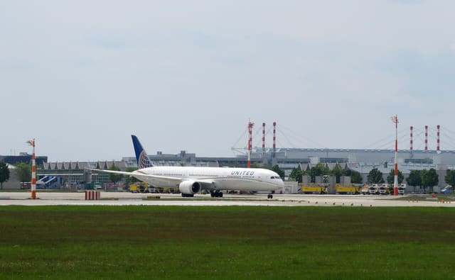 N12005 - Boeing