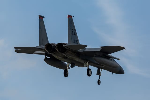  - Twin-engine aircraft