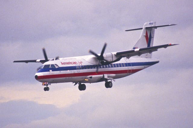 N314AM - Twin-engine aircraft