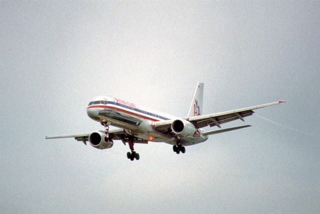 N689AA - Boeing