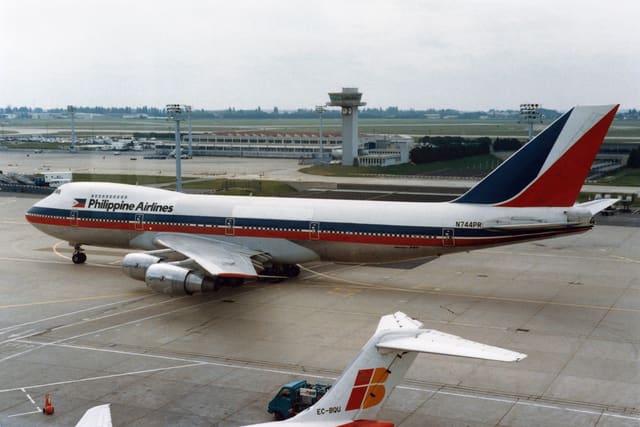N744PR - Boeing