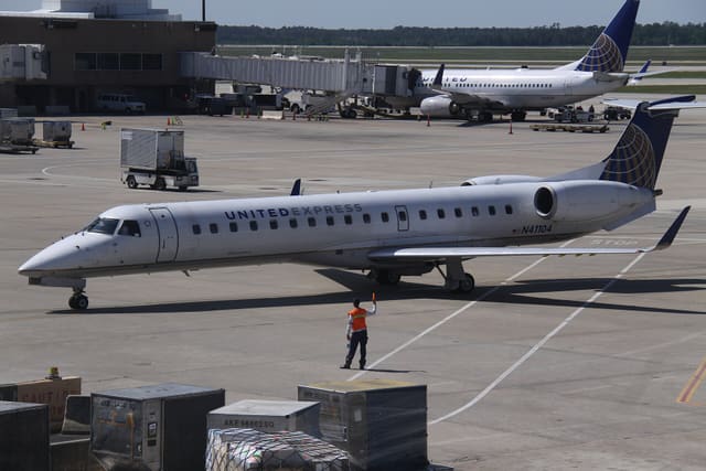 N41104 - Aircraft