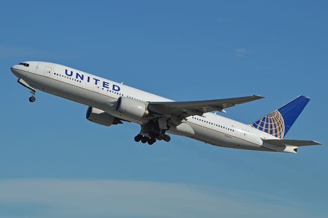 N215UA - Boeing