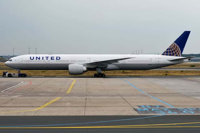 N2140U - Aircraft