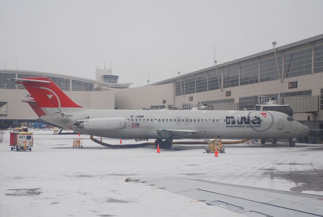 N760NW - Douglas