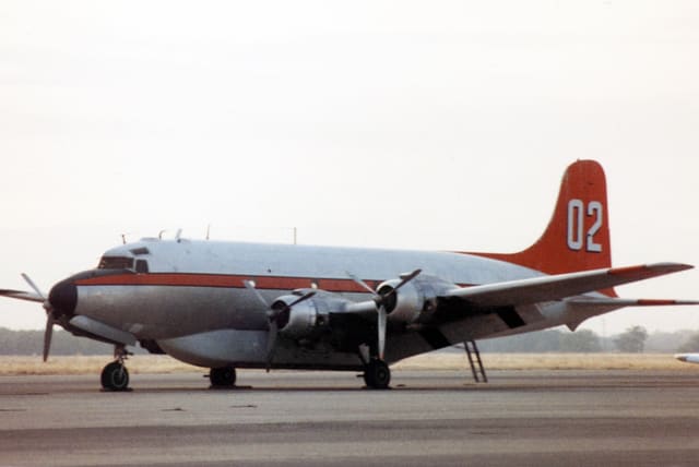 N11712 - Douglas