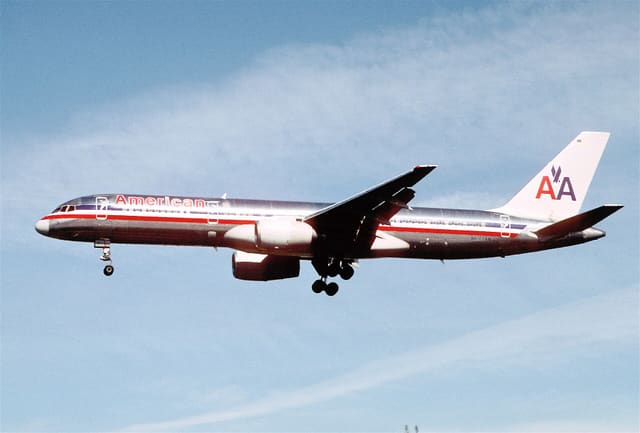 N677AN - Twin-engine aircraft